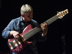 Ares tavolazzi playing biarnel akmè bass