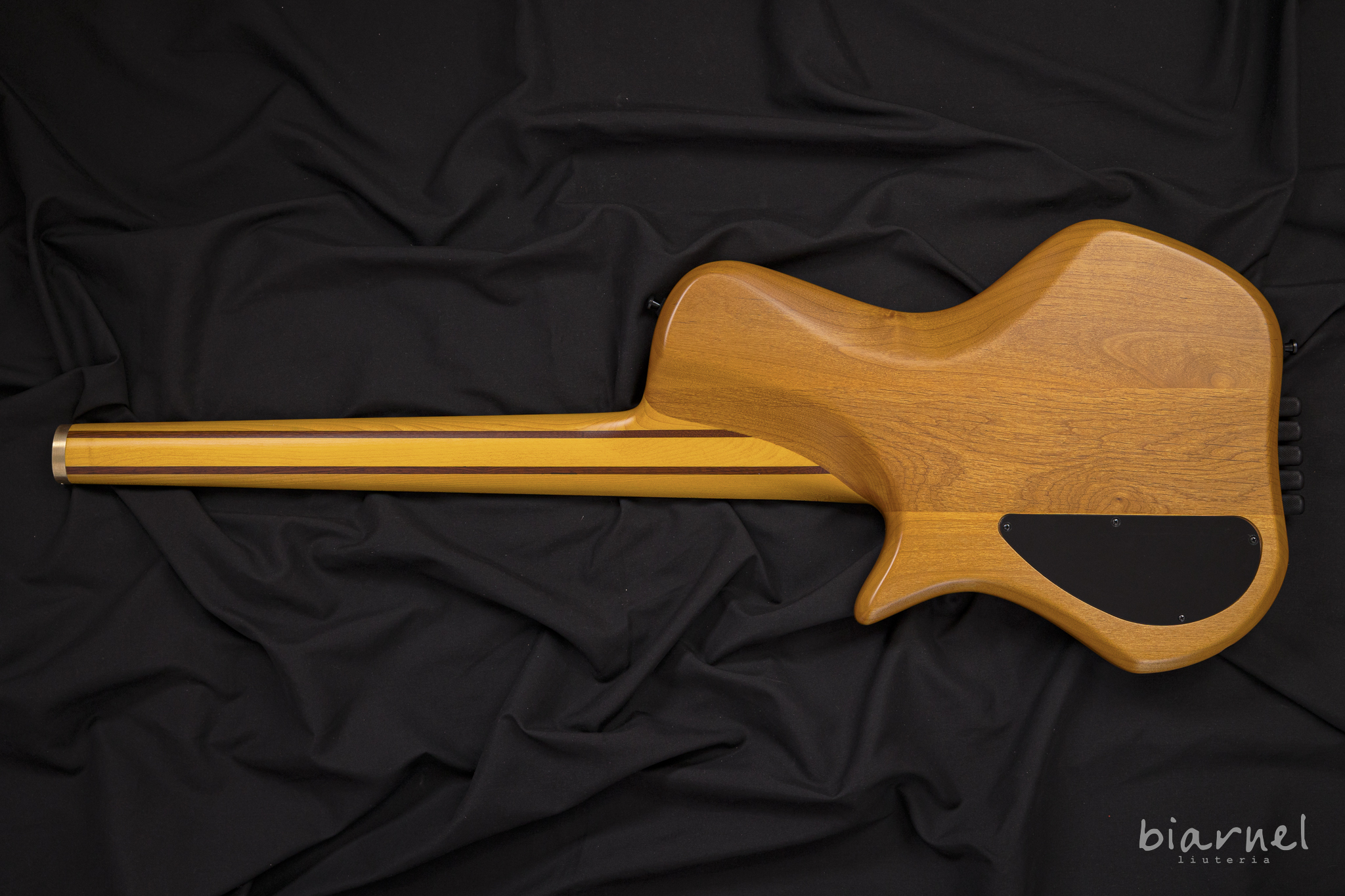 Biarnel Scorcio32 5c Single Cut Amber Poplar Burl